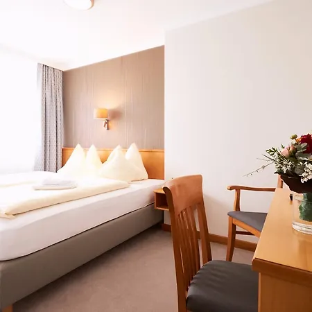 Alter Wirt Hotell Hallbergmoos