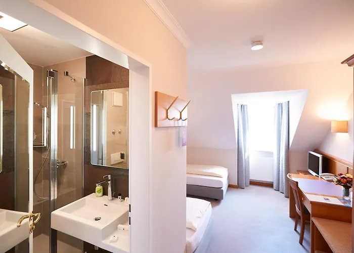 Hotel Alter Wirt Hallbergmoos
